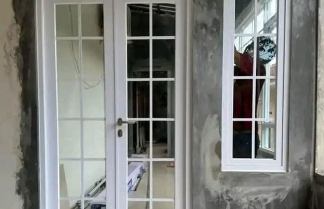Daun-Pintu-Aluminium